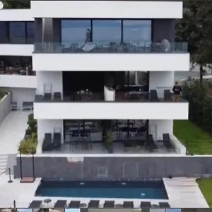 Aparthotel V With Heated Pool